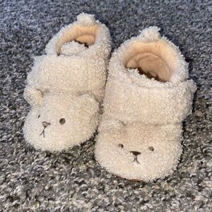 Baby slippers/shoes